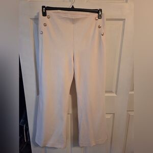 Chico's Cream Women's Garment Label Detail